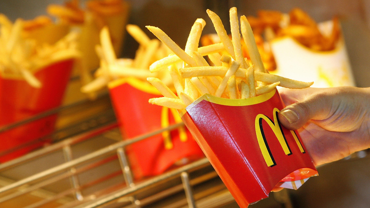 what time does mcdonalds serve fries